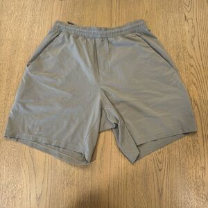 Lululemon Pace Breaker shorts 7inch size medium in beige.